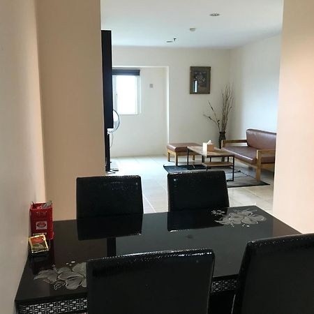 Queen Victoria Apartment Batam 객실 사진